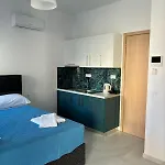 Kostas In Apartament