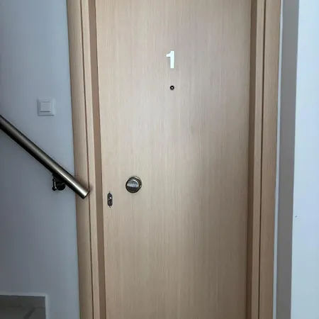Kostas In Lägenhet *