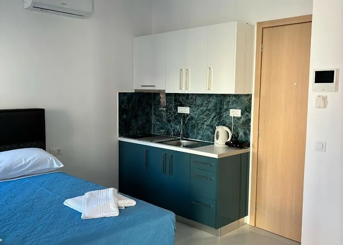 Kostas In Appartement