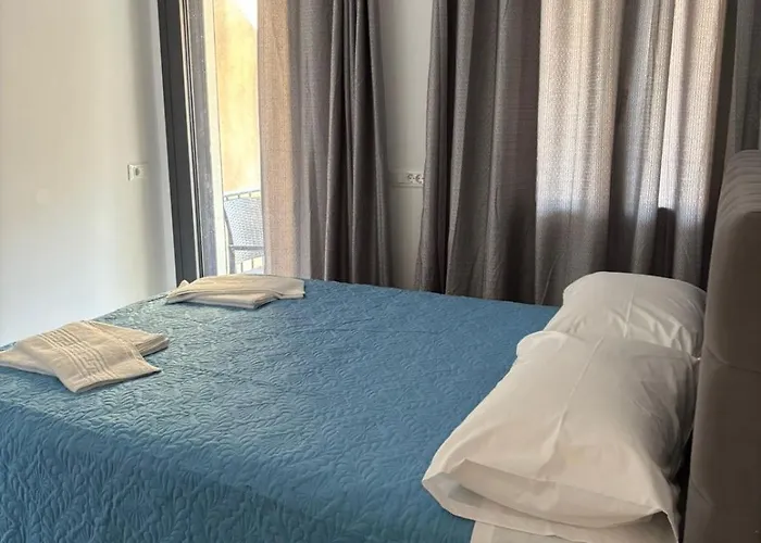 Kostas In Appartement *